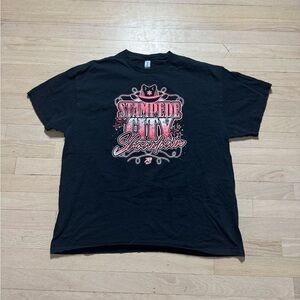 Gildan Black and Pink Stampede City T-Shirt size XL